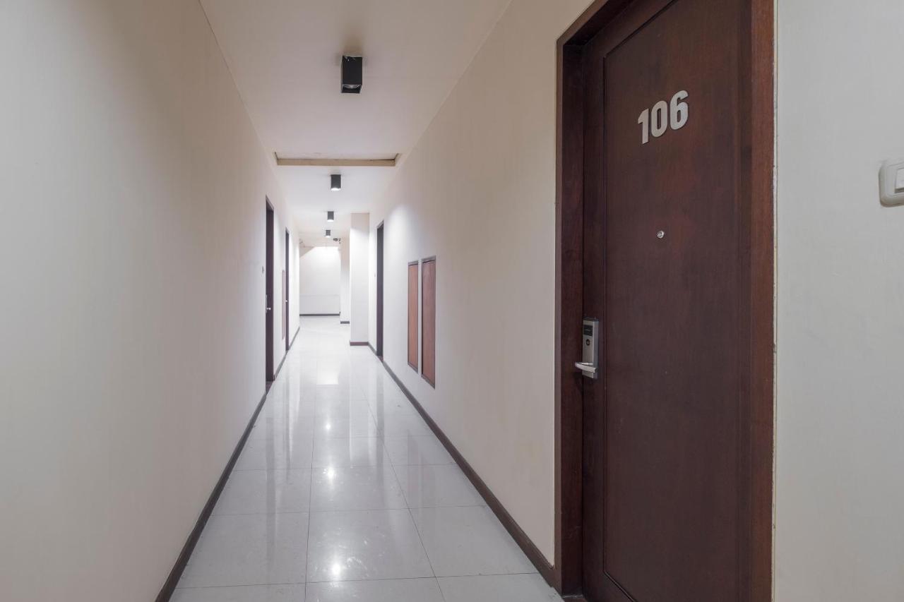 Agraha Andalas Hotel Makassar Exterior photo